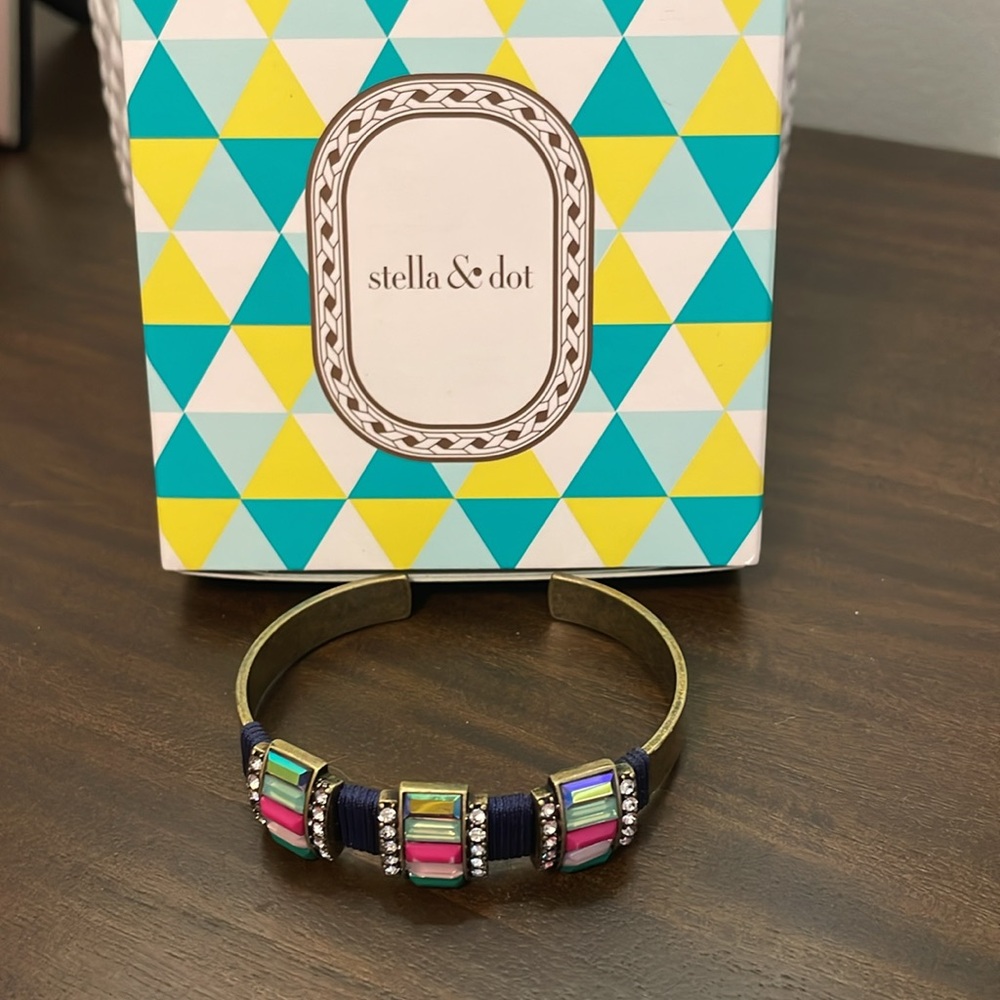 Stella & Dot Moxie Gem Cuff